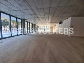 Office/Retail in Barcelona, Barcelona for lease Interior Photo- Image 2 of 3