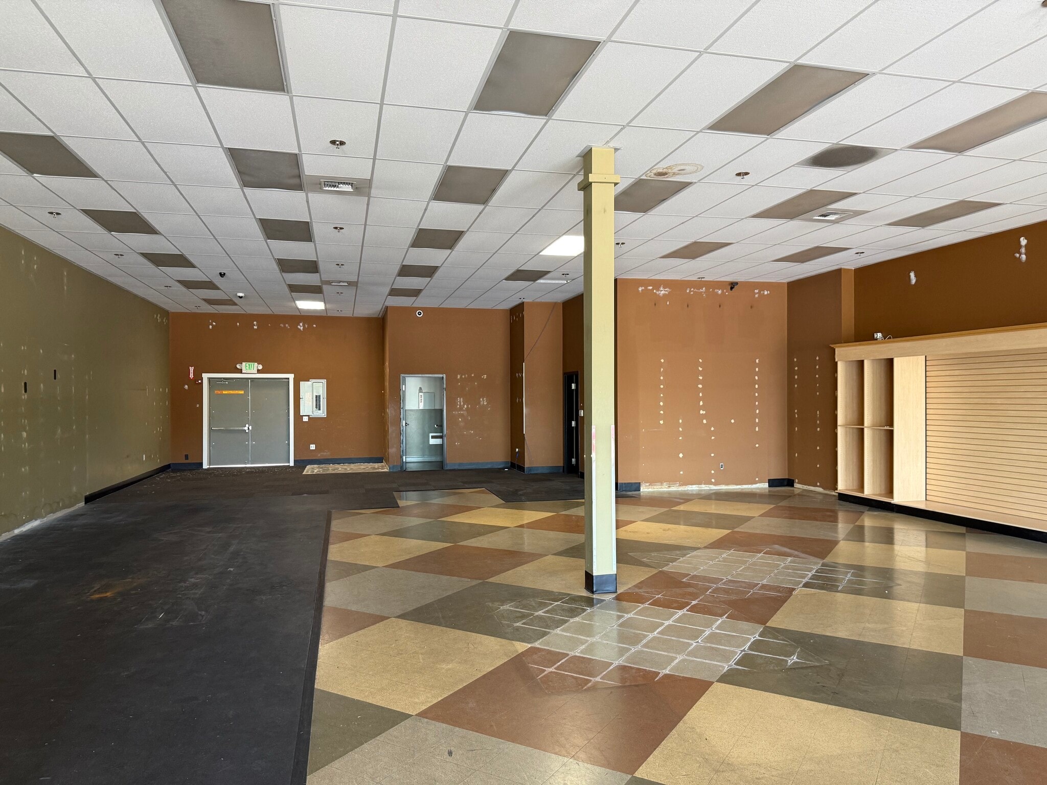 15423 SE 272nd St, Kent, WA for lease Interior Photo- Image 1 of 2