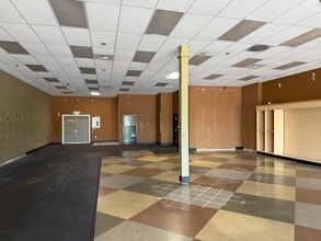 15423 SE 272nd St, Kent, WA for lease Interior Photo- Image 1 of 2