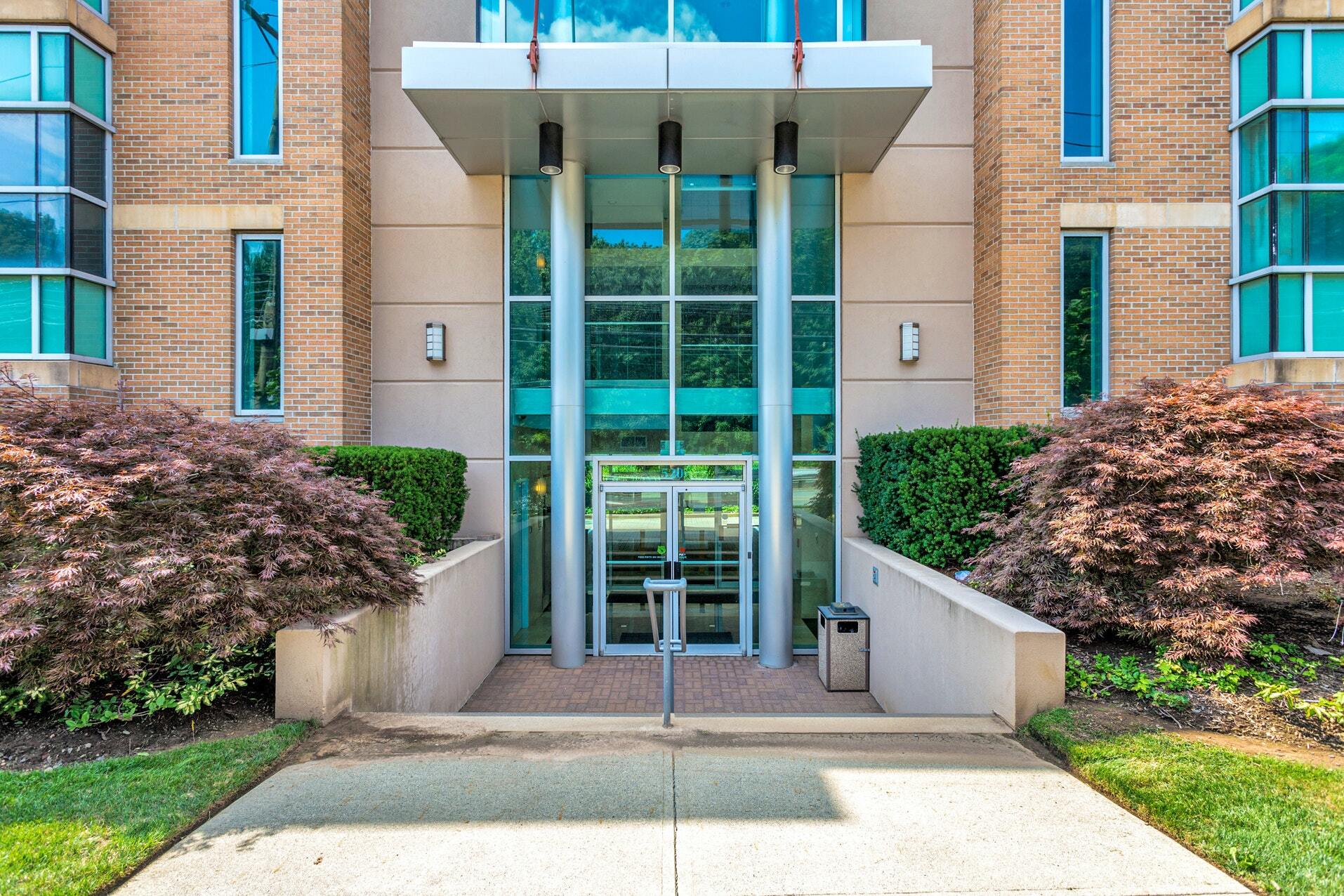 520 Sylvan Ave, Englewood Cliffs, NJ for sale Building Photo- Image 1 of 1