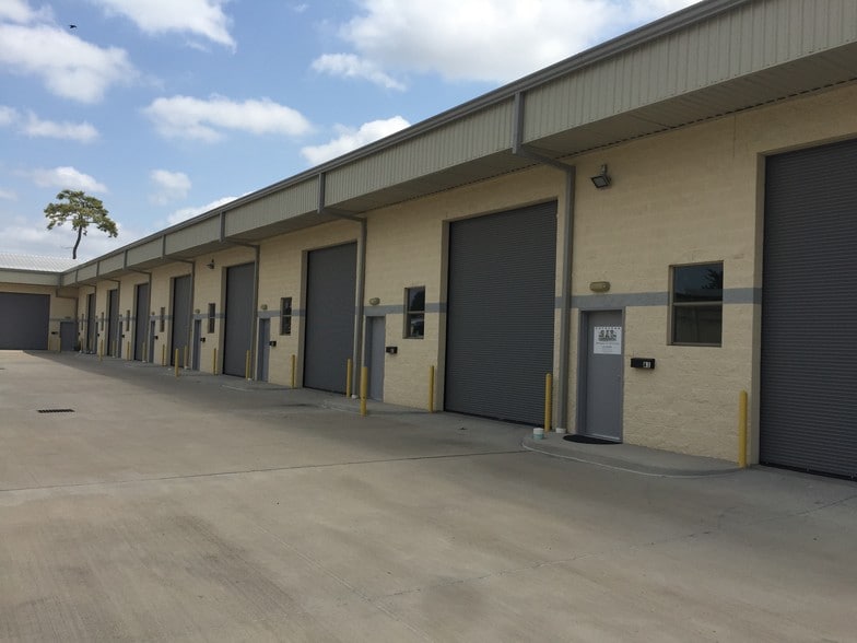 9016 Ruland Rd, Houston, TX for lease - Building Photo - Image 1 of 5