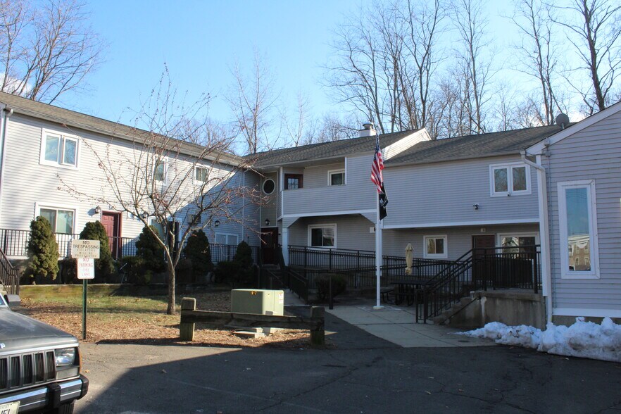 364 Putnam Ave, Hamden, CT 06517 Multifamily for Sale