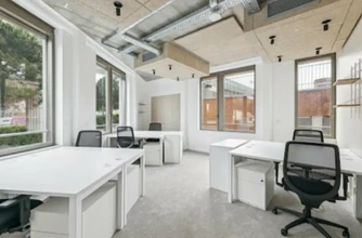 Coworking Space in Toulouse for lease Construction Photo- Image 2 of 3