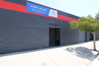 2124-2134 Floyd St, Burbank, CA for lease Building Photo- Image 1 of 6