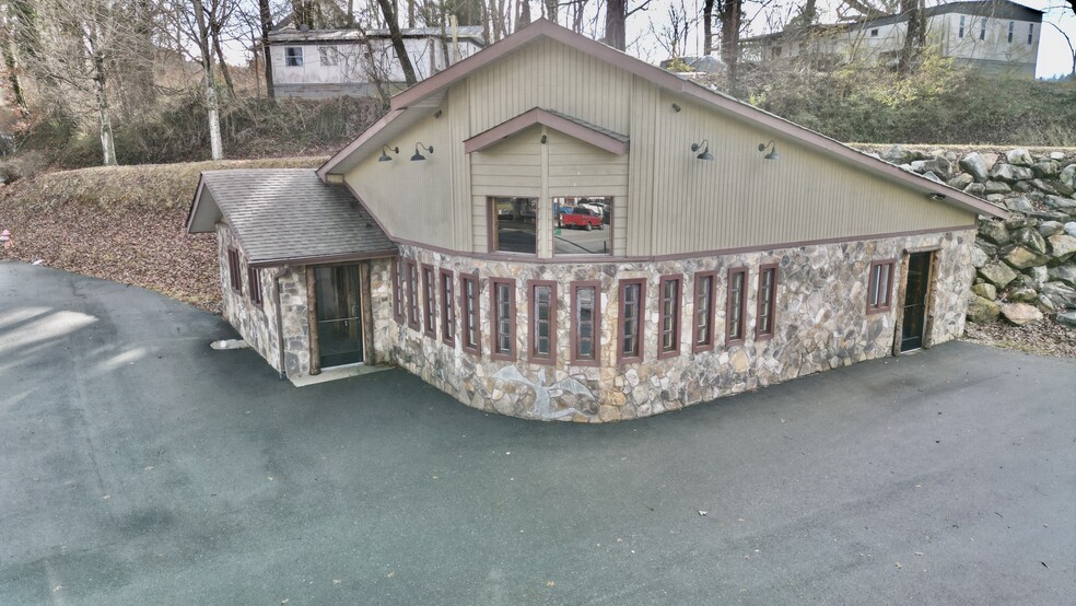 North Main, Robbinsville, NC for sale - Building Photo - Image 1 of 1