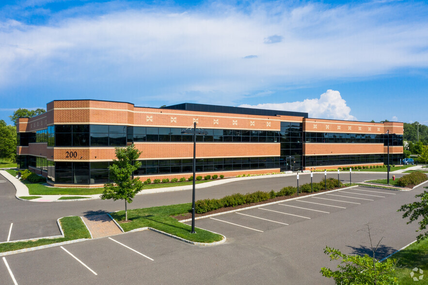 200 Clocktower Dr, Hamilton, NJ for lease - Primary Photo - Image 1 of 7