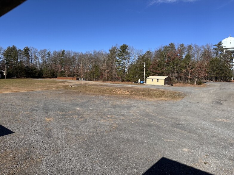 233 Millboro Industrial Rd Rd, Millboro, VA for lease - Primary Photo - Image 3 of 5