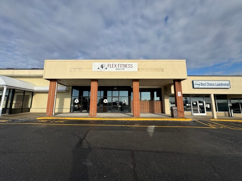 1231-1319 Airport Rd, Allentown, PA for lease - Building Photo - Image 1 of 5