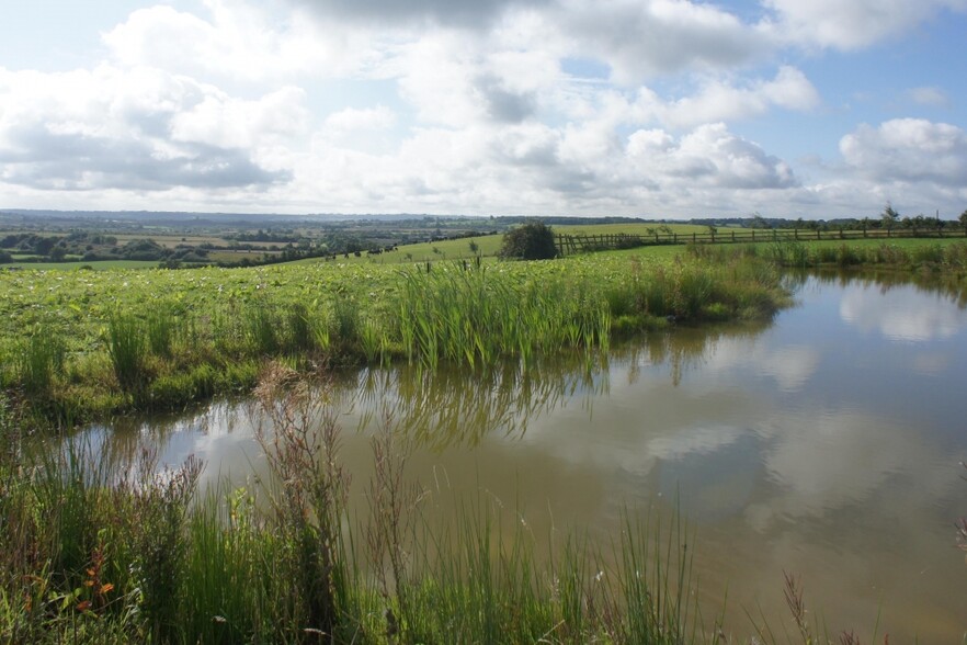 Callow Hill, Brinkworth for lease - Building Photo - Image 3 of 6