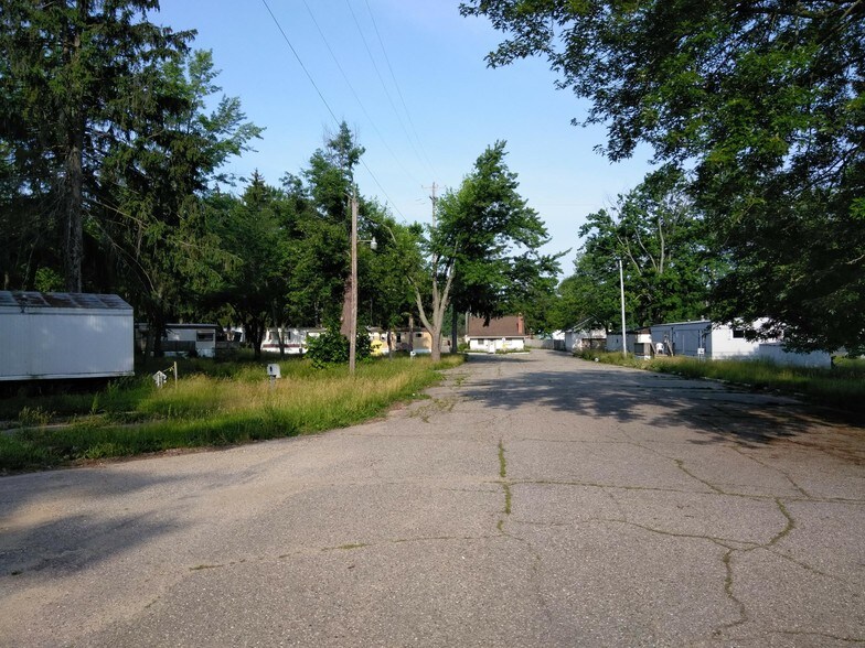 2801 S Dort Hwy, Flint, MI for sale - Building Photo - Image 1 of 1