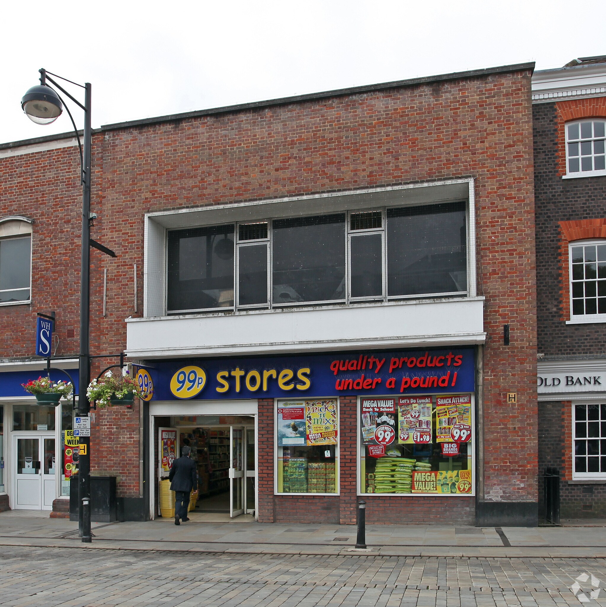 37-38 High St, High Wycombe for sale Primary Photo- Image 1 of 1
