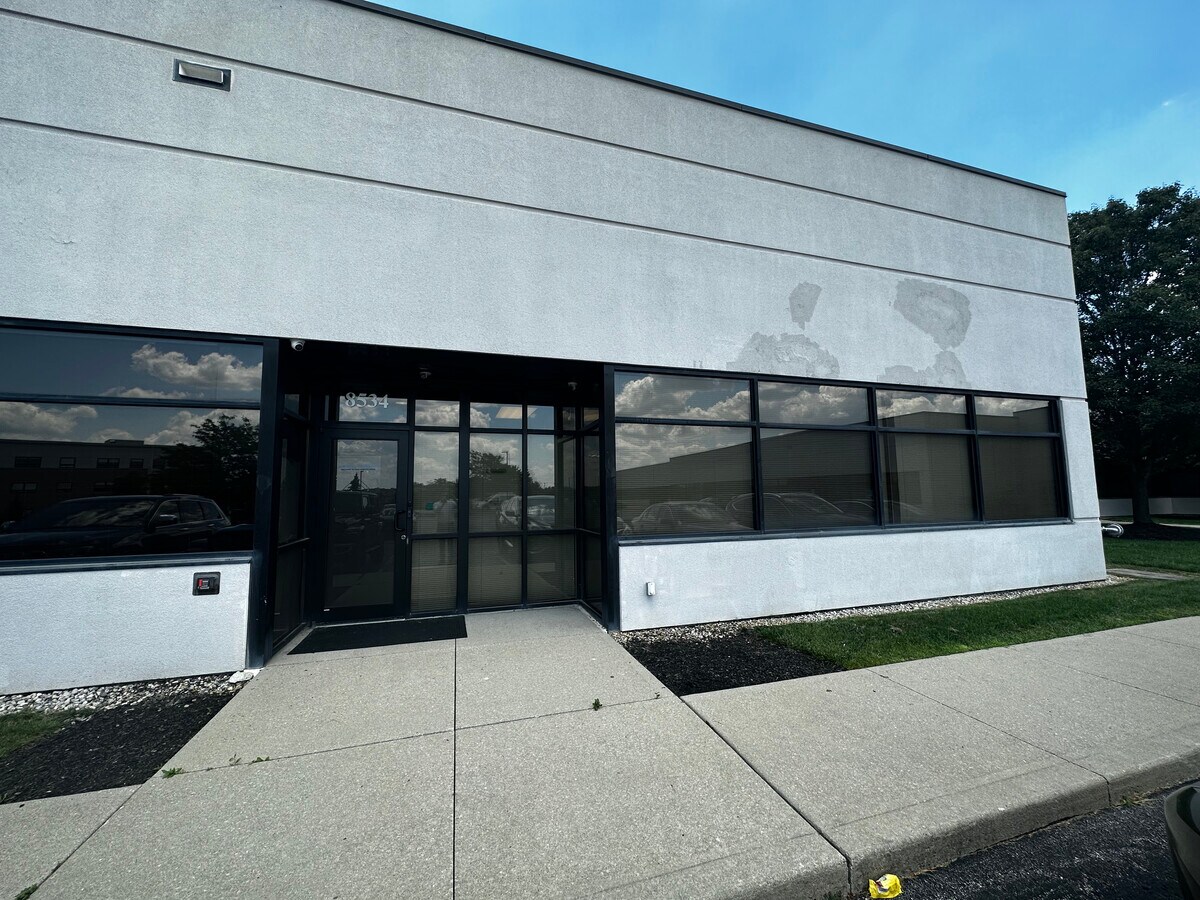 8534 Cotter St, Lewis Center, OH 43035