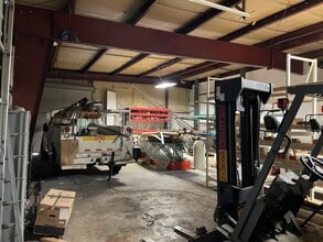 283 E Main St, Newark, OH for lease Interior Photo- Image 1 of 4