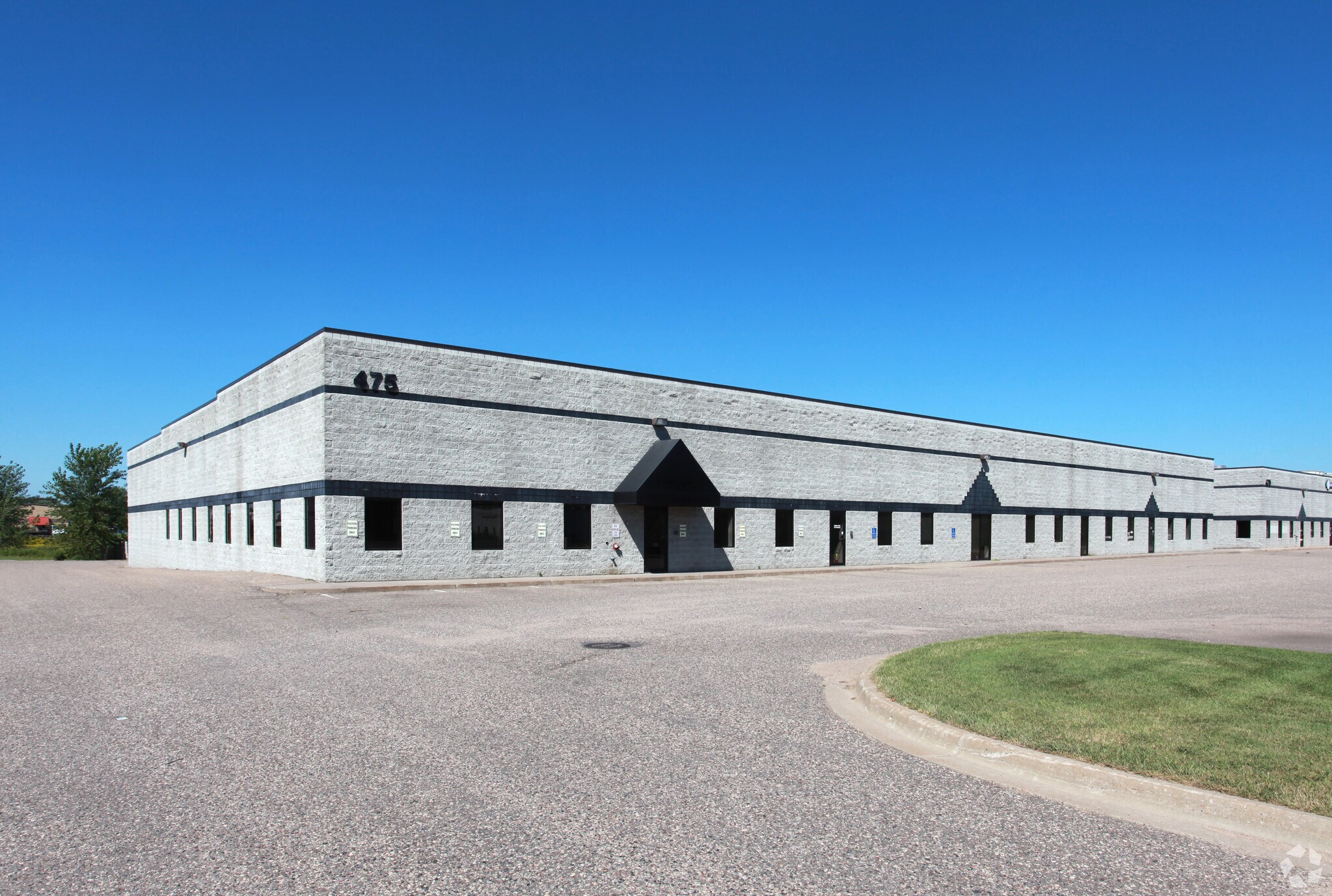 475 Apollo Dr, Circle Pines, MN for sale Primary Photo- Image 1 of 1