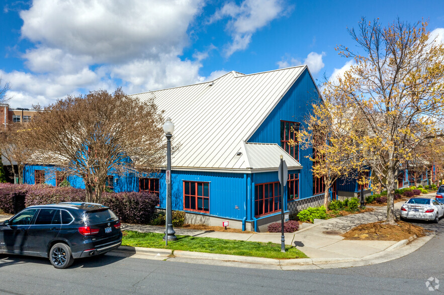 1950 Abbott St, Charlotte, NC for lease - Primary Photo - Image 1 of 12