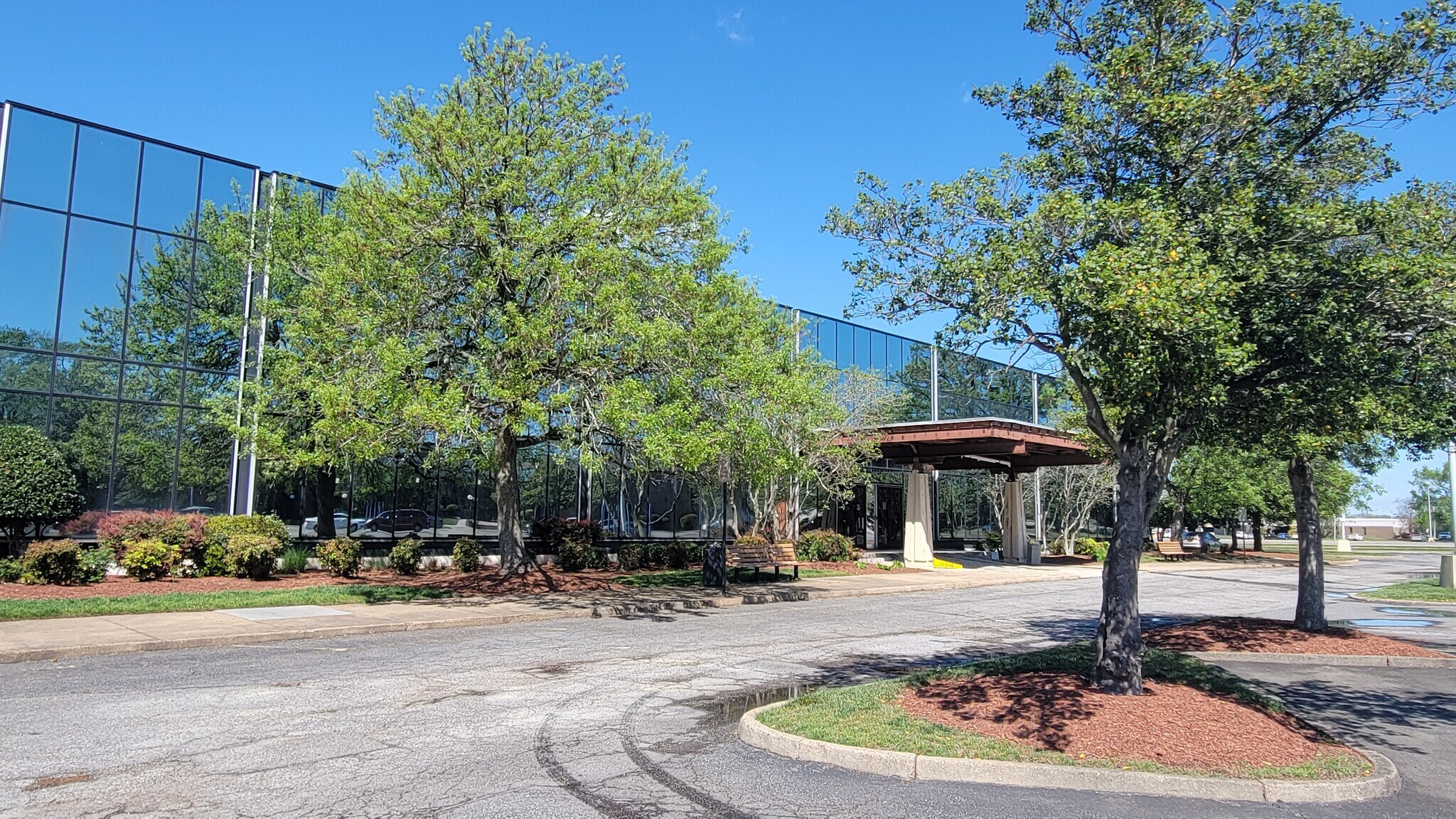 863 Glenrock Rd, Norfolk, VA for lease Building Photo- Image 1 of 5