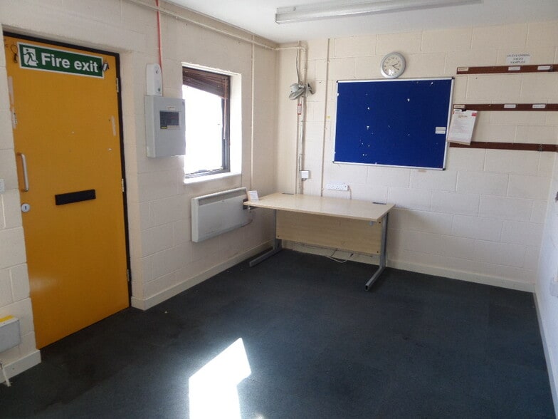 Parkway, Cardiff for sale - Interior Photo - Image 3 of 6