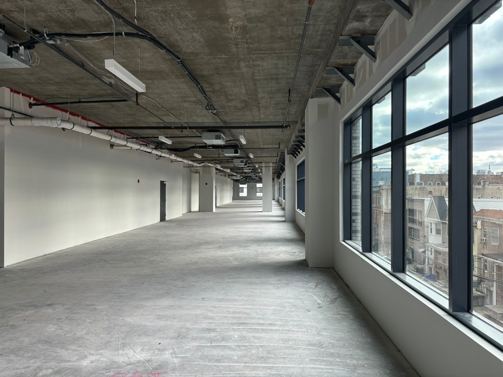 32 Oakland Ave, Jersey City, NJ for lease Interior Photo- Image 1 of 4