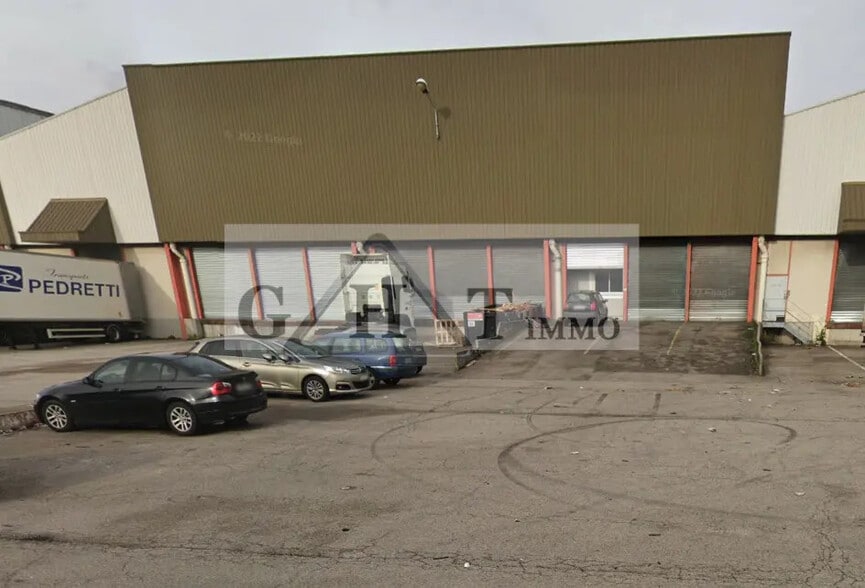 Industrial in Saint-Étienne-du-Rouvray for lease - Building Photo - Image 1 of 2