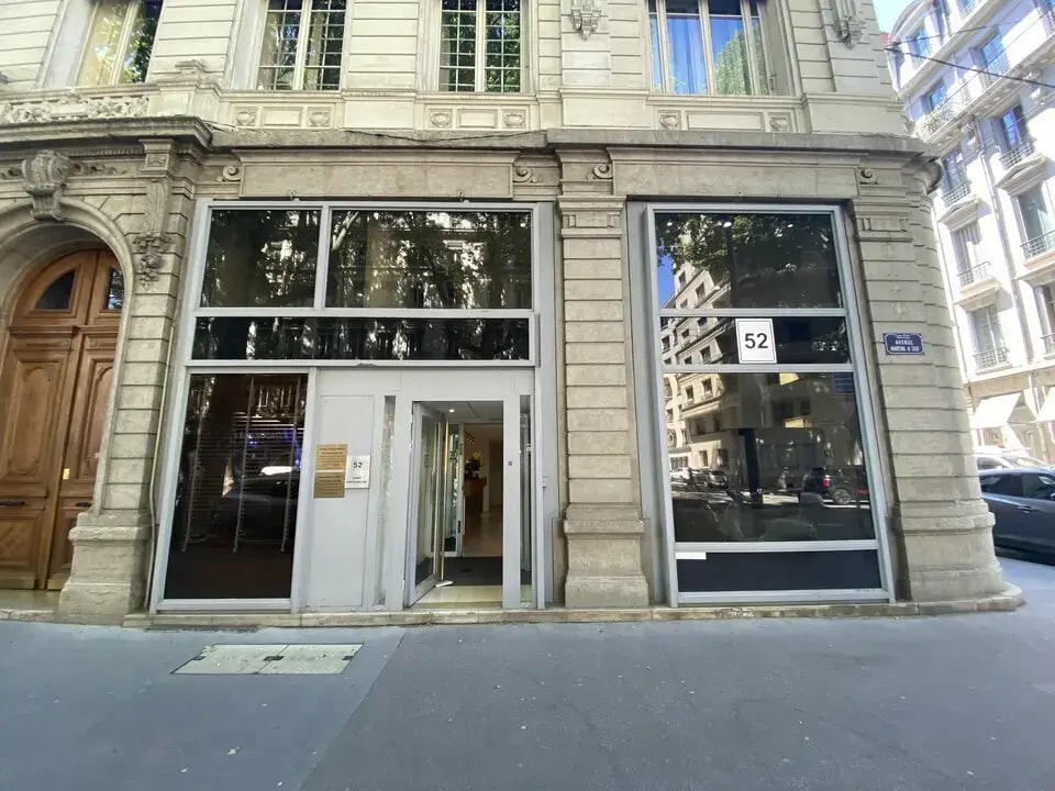 Retail in Lyon for lease Building Photo- Image 1 of 6