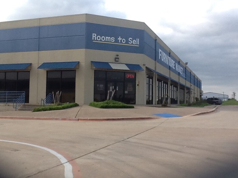 2810 Mayfield Rd, Grand Prairie, TX for sale - Primary Photo - Image 1 of 1