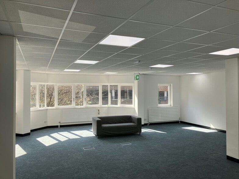 Fitzalan Rd, Cardiff for sale - Building Photo - Image 3 of 7