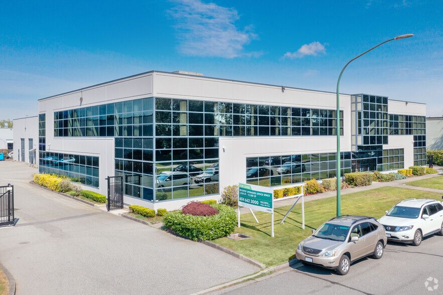 7432-7440 Fraser Park Dr, Burnaby, BC for lease - Primary Photo - Image 1 of 6