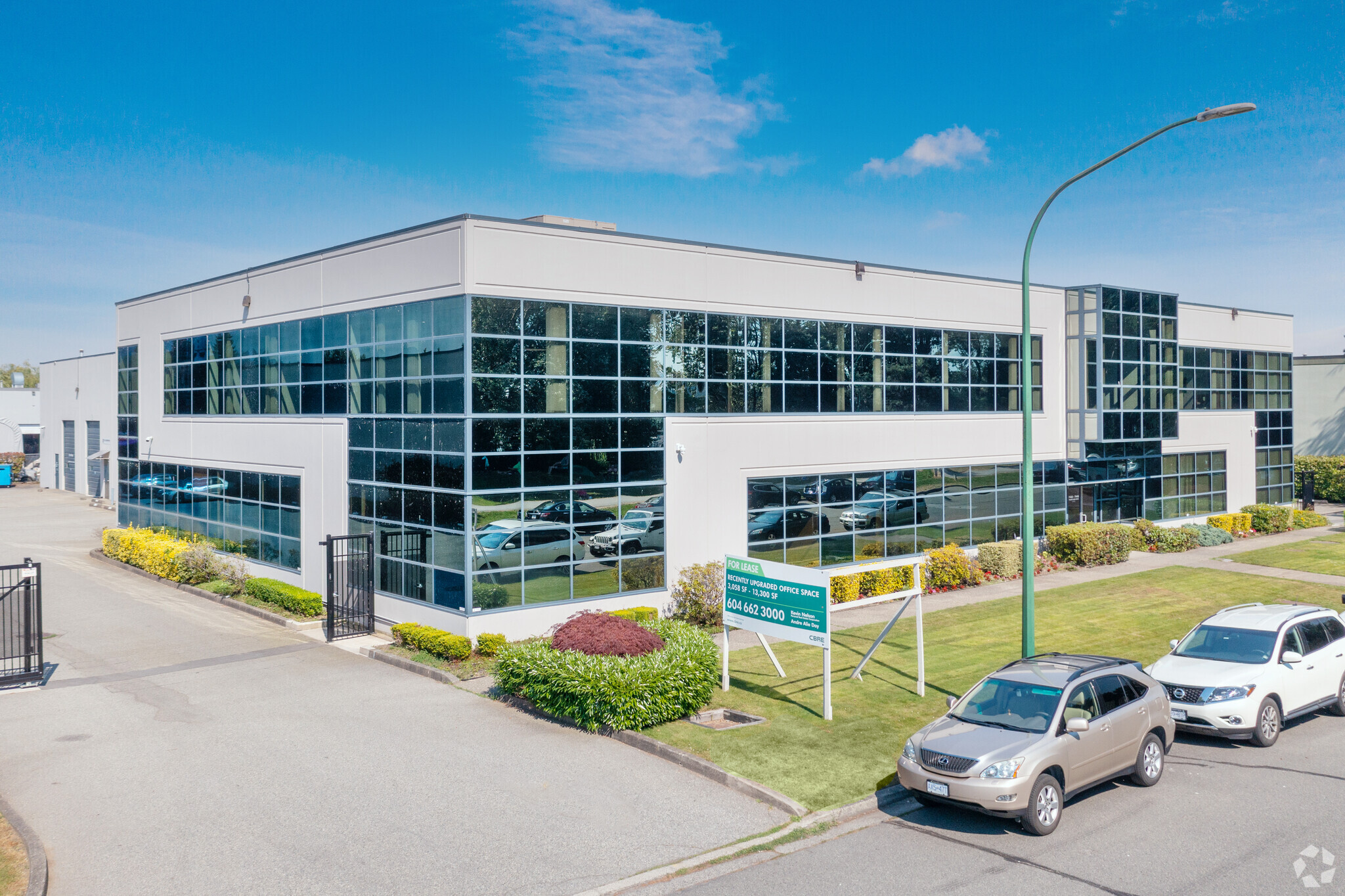 7432-7440 Fraser Park Dr, Burnaby, BC for lease Primary Photo- Image 1 of 7