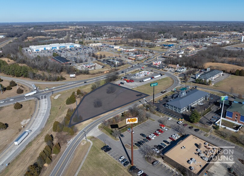 355 Hester Drive dr, White House, TN for sale - Primary Photo - Image 1 of 1