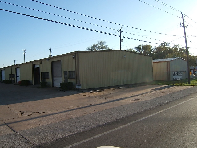 15716 Avenue C, Channelview, TX for sale - Building Photo - Image 1 of 1