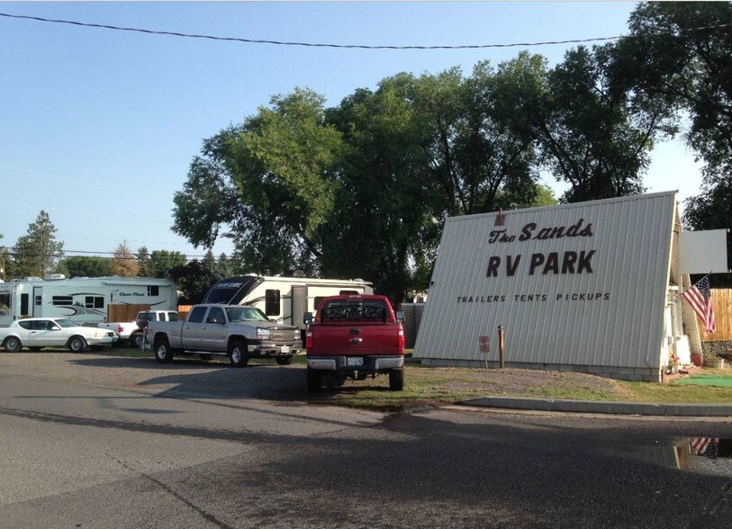 404 Highway 20 N, Hines, OR for sale - Primary Photo - Image 1 of 1