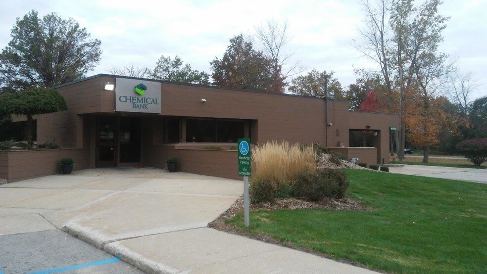 2405 Abbott Rd, Midland, MI for sale - Building Photo - Image 1 of 1