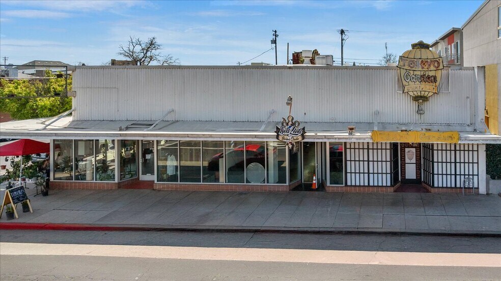 1703-1711 Fulton St, Fresno, CA for lease - Building Photo - Image 2 of 28