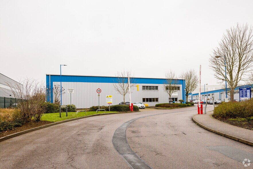 Hearle Way, Hatfield for sale - Building Photo - Image 2 of 2