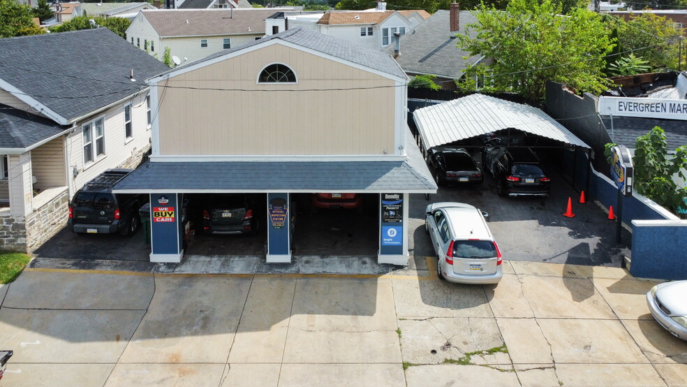 7509 Oxford Ave, Philadelphia, PA for sale - Building Photo - Image 1 of 17