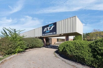 535 Enterprise Dr, Lewis Center, OH for lease Interior Photo- Image 1 of 15