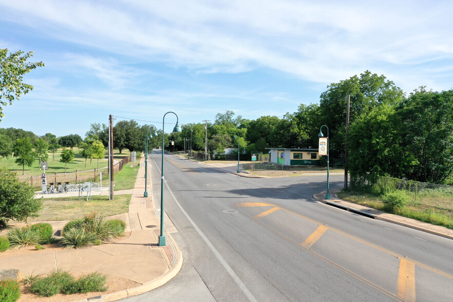 1807 Mission Rd, San Antonio, TX for sale - Building Photo - Image 1 of 16