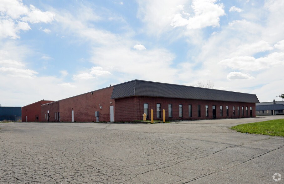 72 Copernicus Blvd, Brantford, ON for sale - Primary Photo - Image 1 of 1