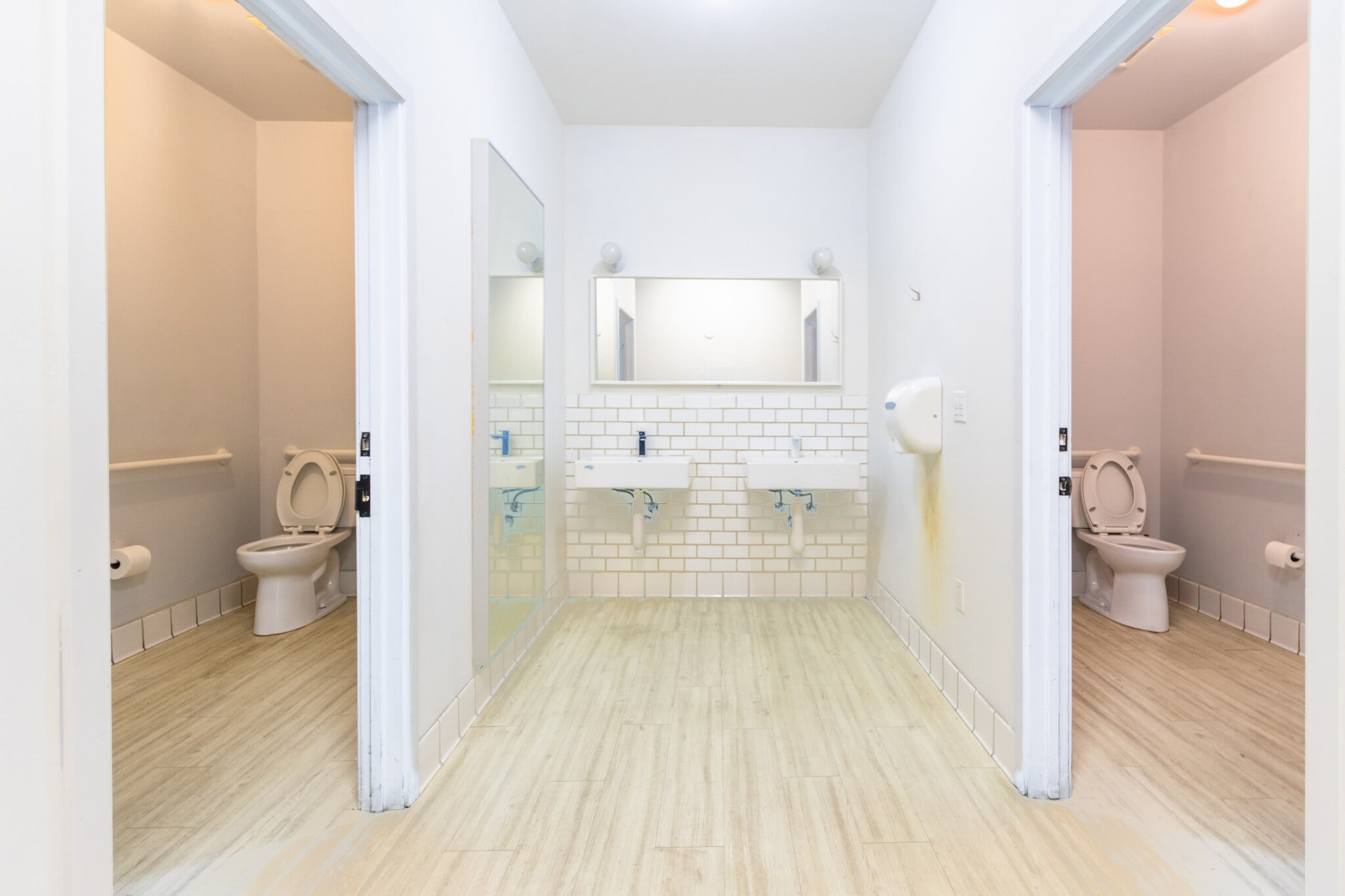 2401 Mission St, San Francisco, CA for lease Interior Photo- Image 1 of 9