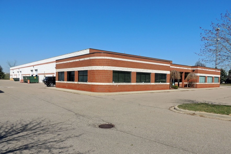 40433-40635 Koppernick Rd, Canton, MI for lease - Building Photo - Image 3 of 9