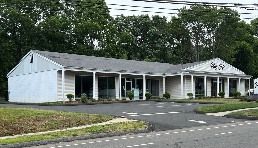 439 Boston Post Rd, Guilford, CT for sale - Building Photo - Image 1 of 1