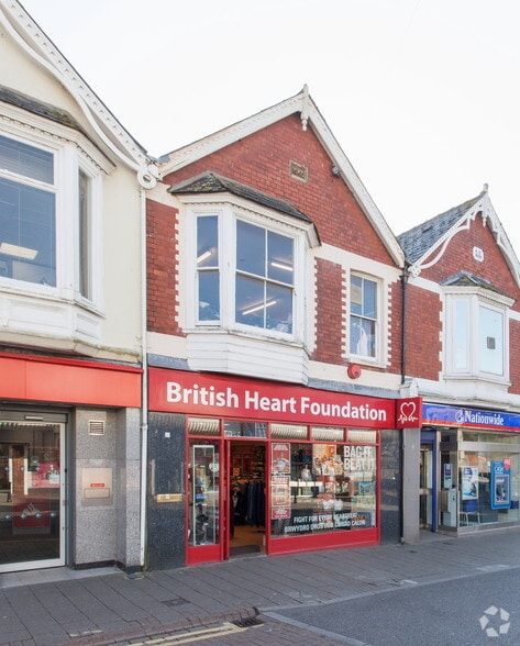 138 Holton Rd, Barry for lease - Primary Photo - Image 1 of 4