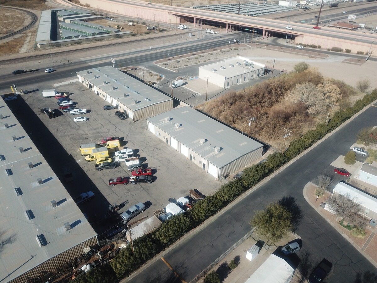 6180 Doniphan Dr, El Paso, TX 79932