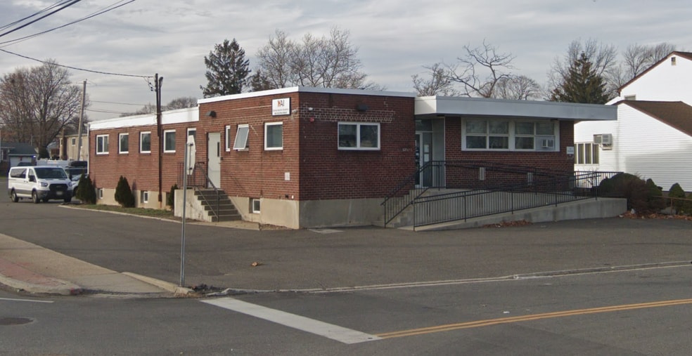 995 Fulton St, Farmingdale, NY for sale - Building Photo - Image 1 of 1