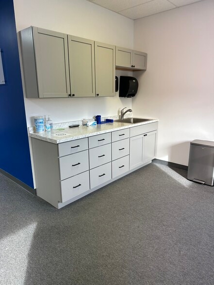 2445 S Industrial Hwy, Ann Arbor, MI for lease - Interior Photo - Image 3 of 4