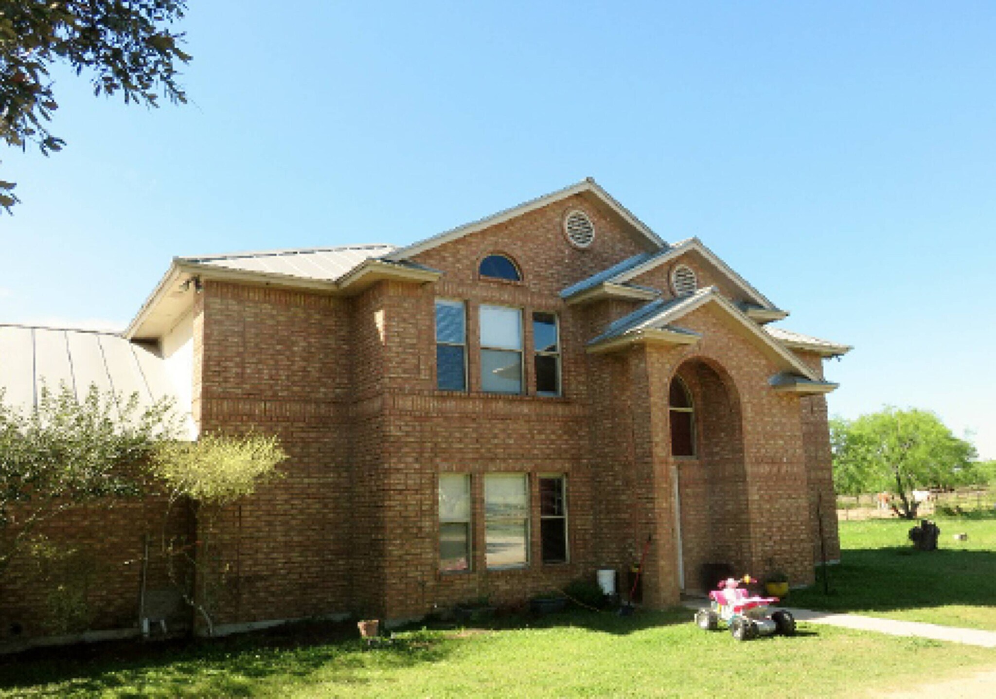 7698 S Loop 1604 E, Elmendorf, TX 78112