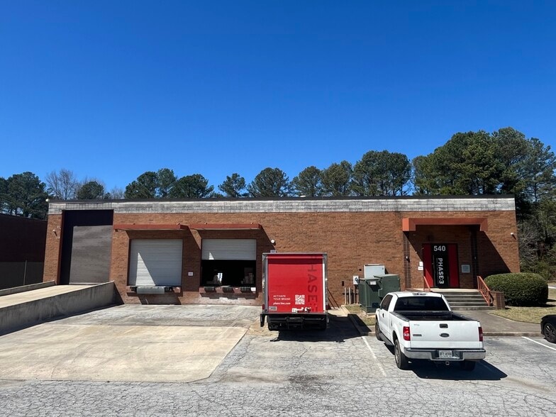 540 Wharton Cir SW, Atlanta, GA for lease - Building Photo - Image 2 of 5