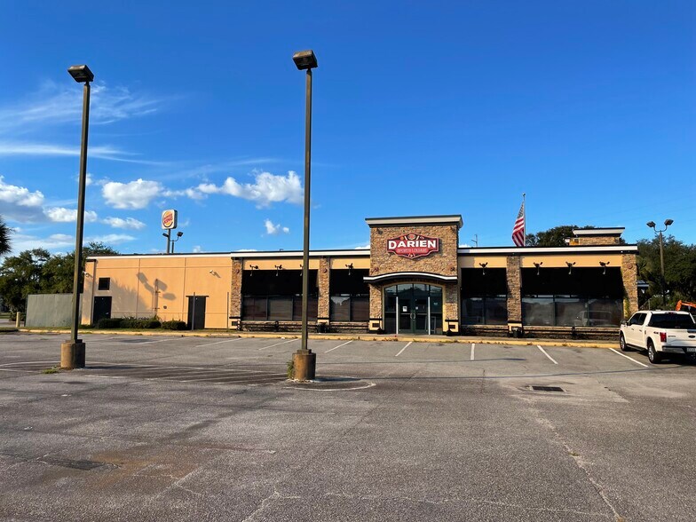 1025 Magnolia Bluff Way SW, Darien, GA for sale - Primary Photo - Image 1 of 1