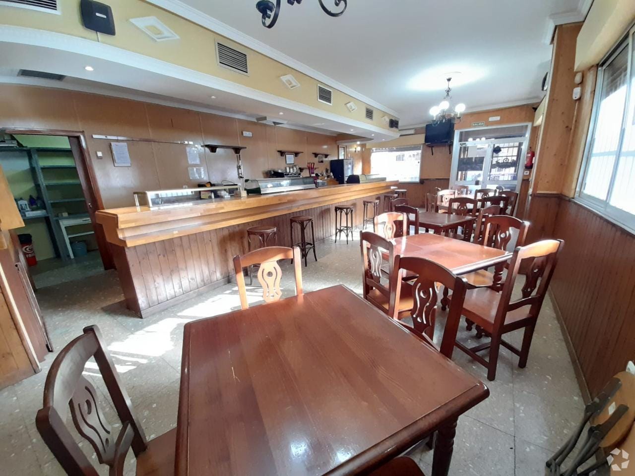 Retail in Azuqueca de Henares, Guadalajara for lease Interior Photo- Image 1 of 2