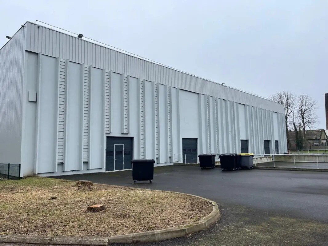 Industrial in SAINT-OUEN-L'AUMONE for lease Building Photo- Image 1 of 21